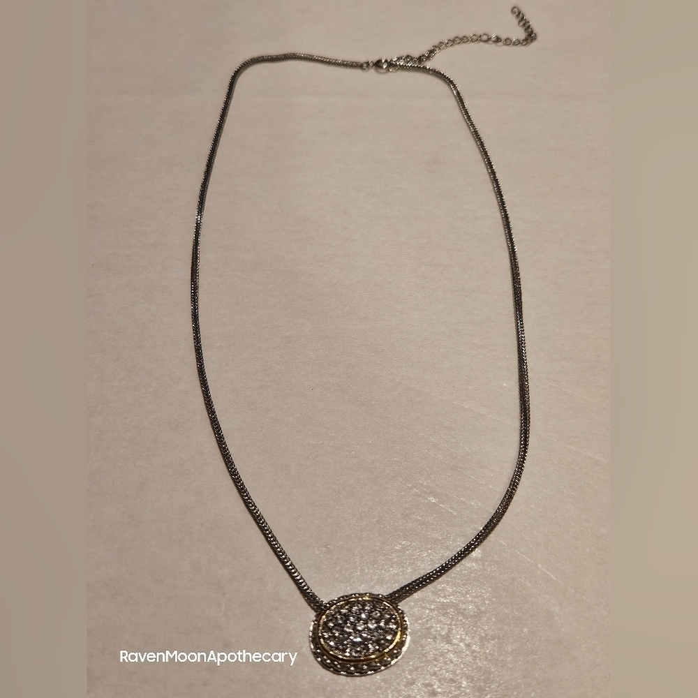 3/15$ BUndle Deal   Very Adorable Charm Necklace